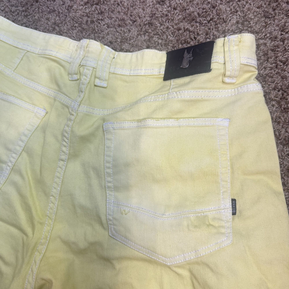 Makobi Denim Shorts men's‎ 40 pale yellow jean jorts Distressed baggy skater - Picture 3 of 5